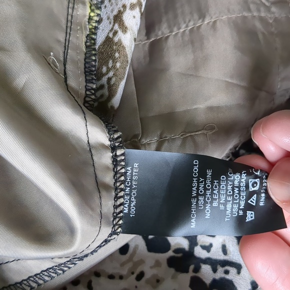 Vince Camuto Snakeskin Print Wide Leg Lightweight Dress Pants Size 4 - Picture 7 of 9